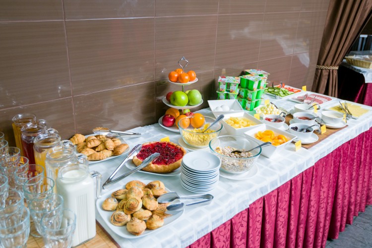 Завтрак в гостинице Империя